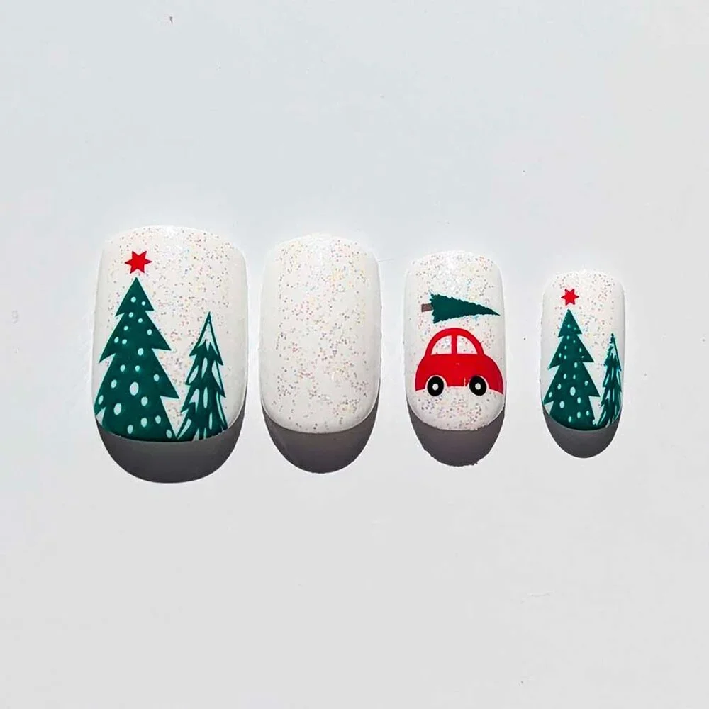 KISS Special Design Limited Edition Medium Length Nails - Christmas Tree